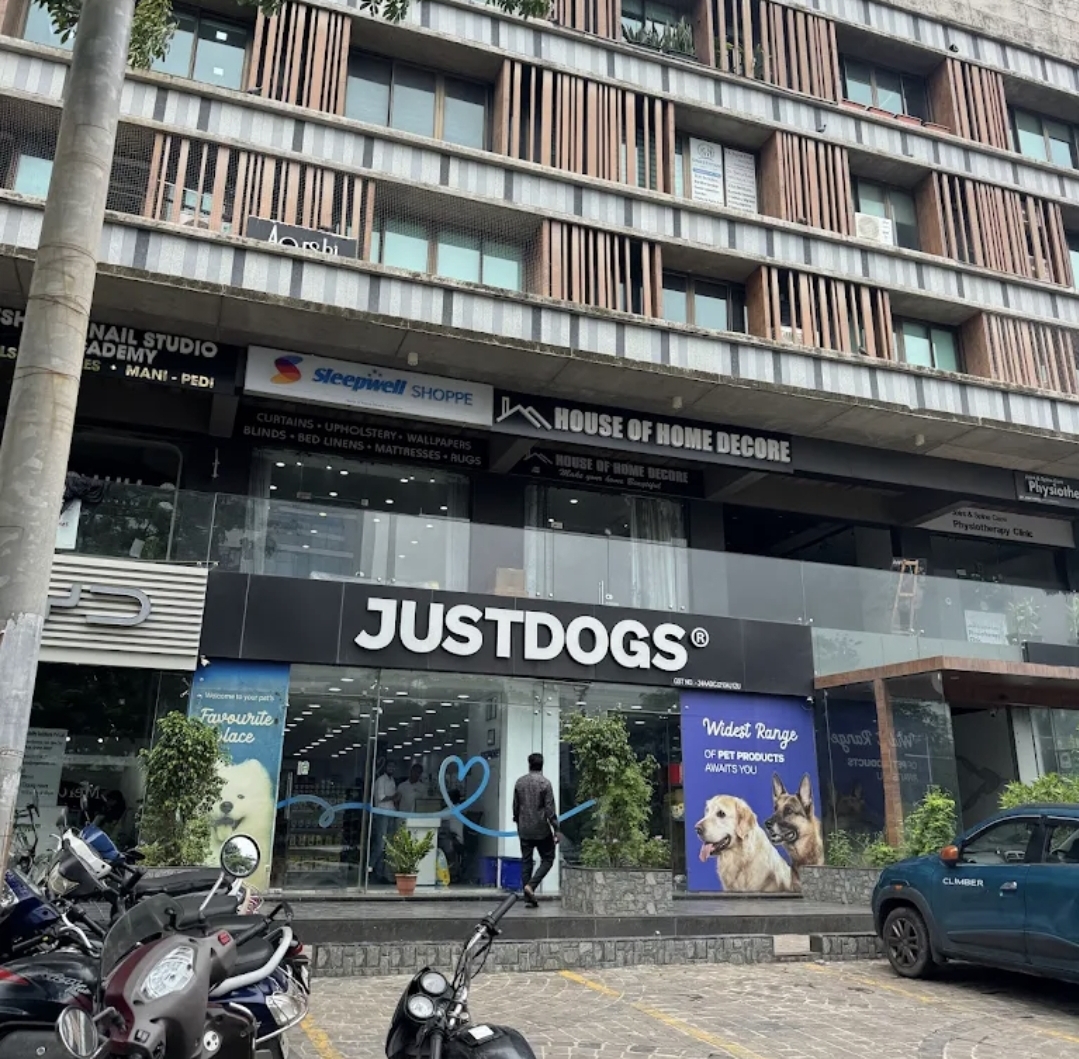 Showroom For Rent in Obreon 