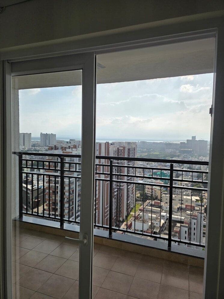 Room, prestige-tranquil 3 Bedroom 2049 Sq.Ft. Apartment In Kokapet Hyderabad 9595860