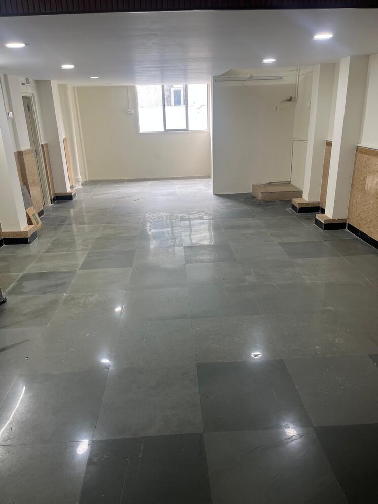 Room, regal-industrial-estate Commercial Office Space 900 Sq.Ft. In Parel Mumbai 9595863