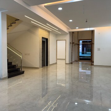 Room in 6 BHK Villa at Maithri Enclave, Shaili Gardens – for Sale