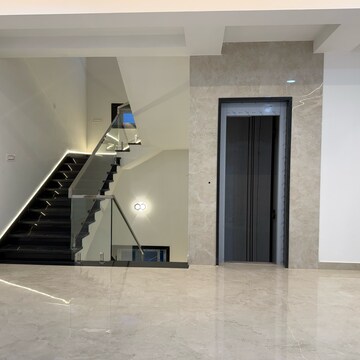 Room in 6 BHK Villa at Maithri Enclave, Shaili Gardens – for Sale