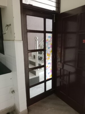 Staircase in 1.5 BHK Builder Floor at Ansals Sushant City – for Rent