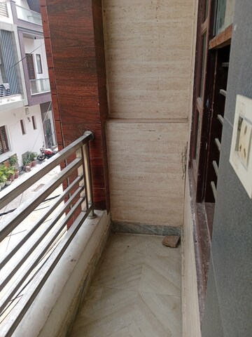 Balcony in 1.5 BHK Builder Floor at Ansals Sushant City – for Rent