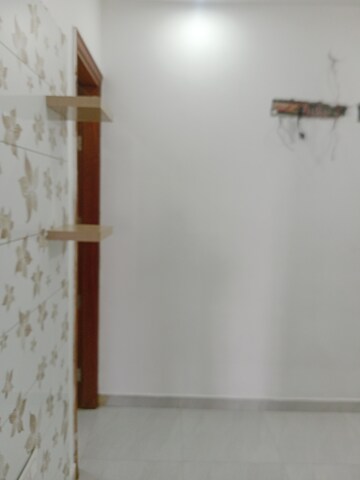 Room in 2 BHK Builder Floor at Ansals Sushant City – for Rent