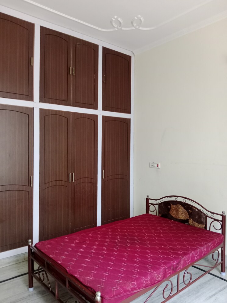 Room, huda 3 Bedroom 1801 Sq.Ft. Builder Floor In Huda Panipat 9595880