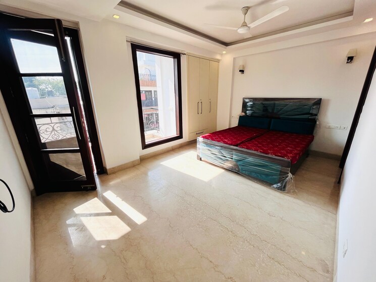 Room, safdarjung development area 3 Bedroom 1800 Sq.Ft. Builder Floor In Safdarjung Development Area Delhi 9595888