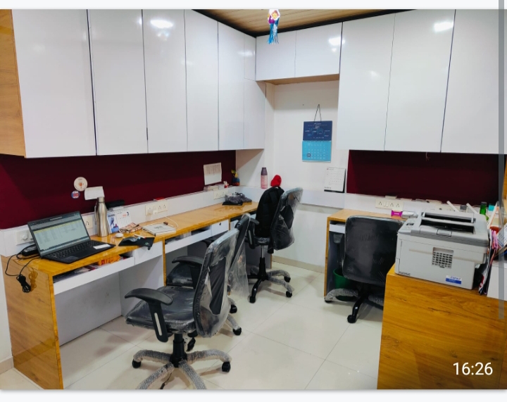 Office Space For Rent in Kukreja Center