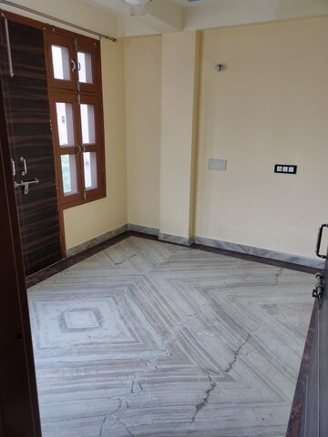 Room in 1 BHK Builder Floor at Palam Vihar Residents Association, Palam Vihar – for Rent