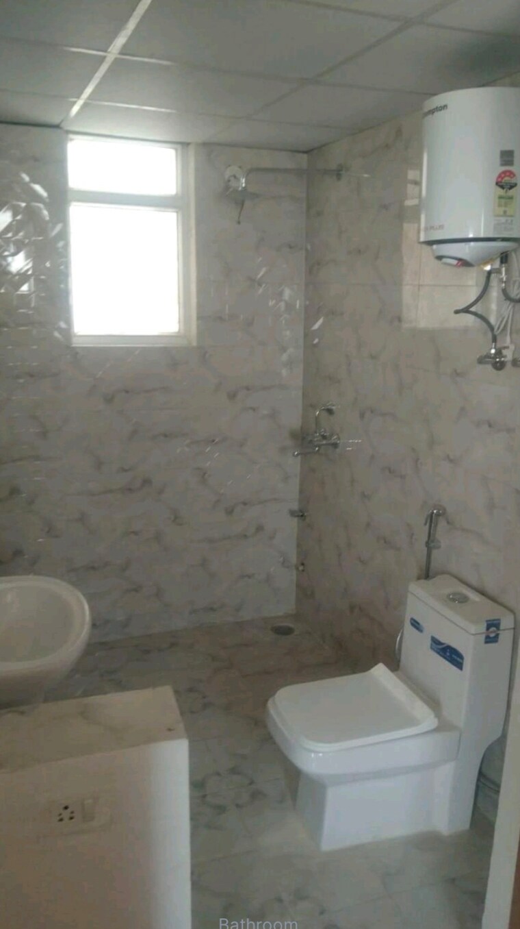 Bathroom, ansal-royal-heritage 3 Bedroom 2525 Sq.Ft. Apartment In Sector 70 Faridabad 9595924