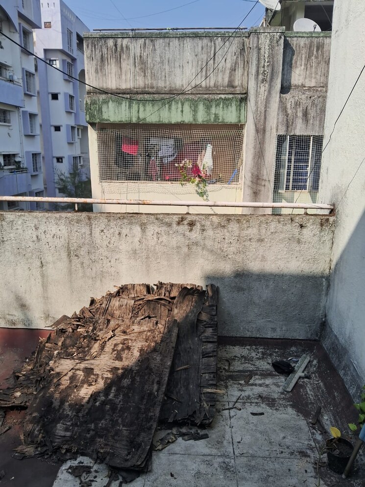 Balcony, paya-chs-aundh 1 RK 350 Sq.Ft. Apartment In Aundh Pune 9595926