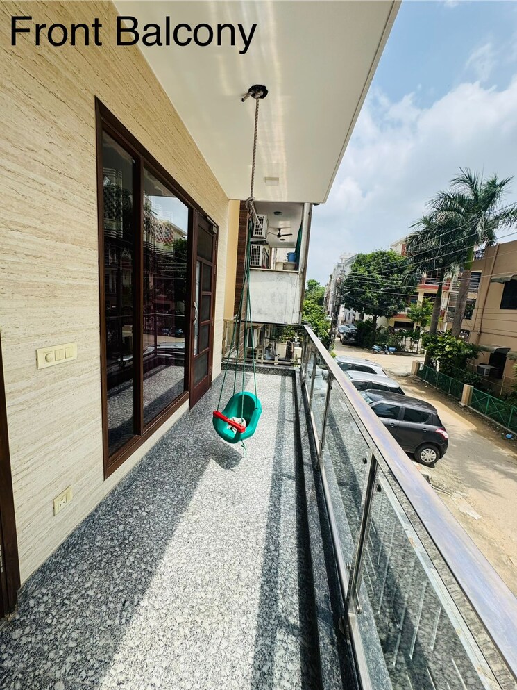 Balcony, sector 45 2 Bedroom 1500 Sq.Ft. Builder Floor In Sector 45 Gurgaon 9595934