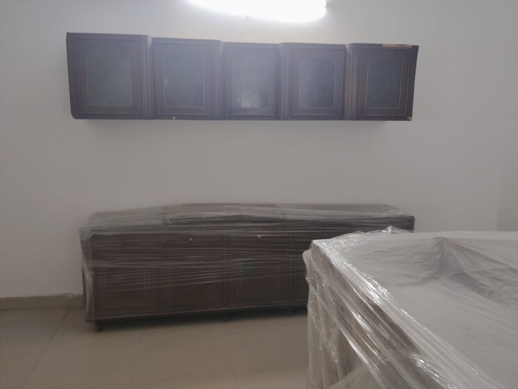 Bedroom, sector 93 3.5 Bedroom 450 Sq.Mt. Independent House In Sector 93 Noida 9595947