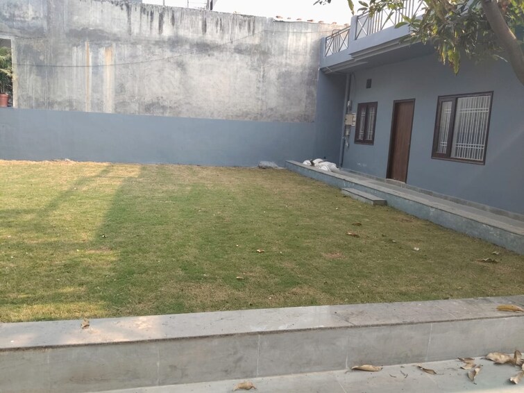 Cover Image, sector 93 3.5 Bedroom 450 Sq.Mt. Independent House In Sector 93 Noida 9595947