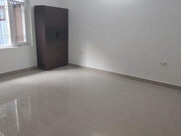Room in 3.5 BHK Independent House at Sector 93 – for Rent