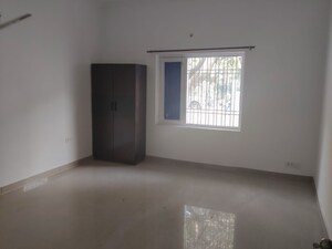 Room in 3.5 BHK Independent House at Sector 93 – for Rent