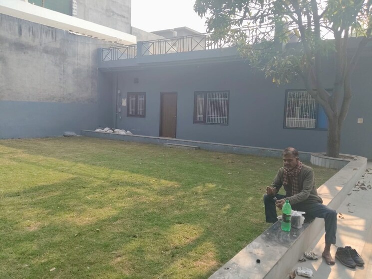 Exterior View, sector 93 3.5 Bedroom 450 Sq.Mt. Independent House In Sector 93 Noida 9595947