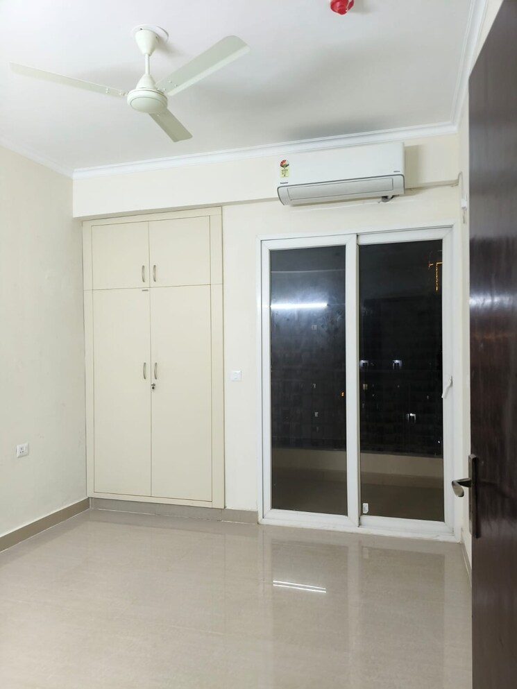 undefined, amrapali-crystal-homes 4 Bedroom 2175 Sq.Ft. Apartment In Sector 76 Noida 9595972