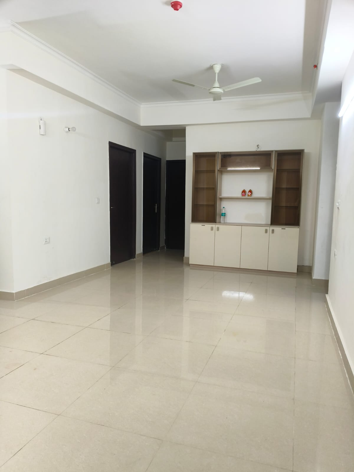 4 BHK + Servant Room Apartment For Rent in Amrapali Crystal Homes