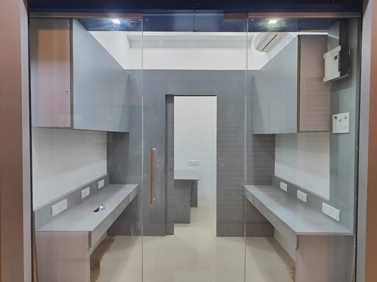 Kitchen, express-zone Commercial Office Space 100 Sq.Ft. In Malad East Mumbai 9595973