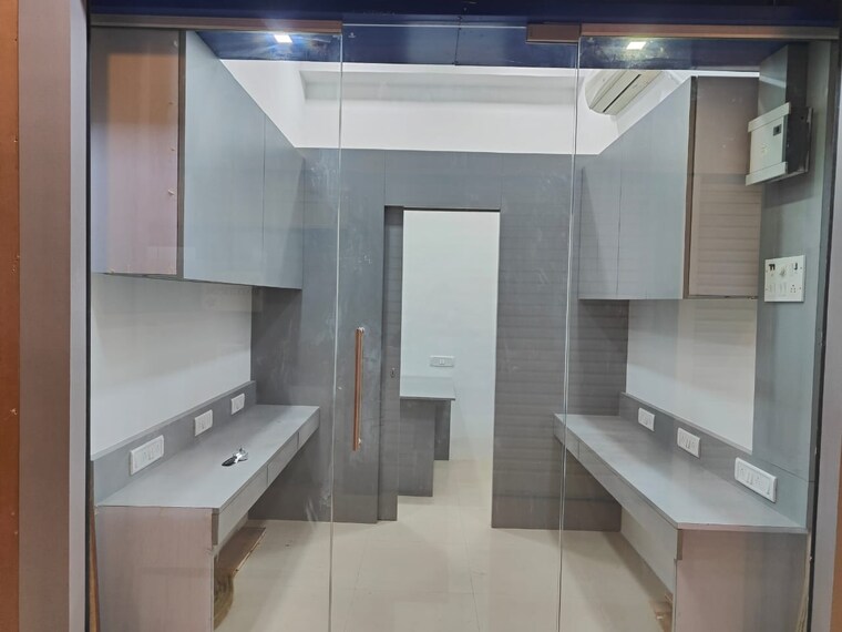 Kitchen, express-zone Commercial Office Space 100 Sq.Ft. In Malad East Mumbai 9595973