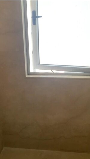 Room in 3 BHK Apartment at Lodha Azzuro, Parel – for Rent