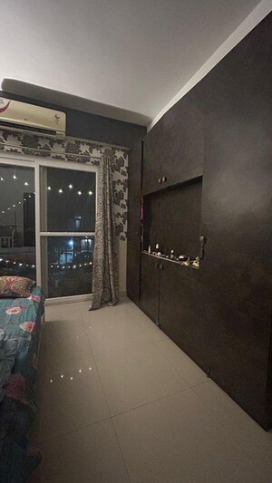 Room in 2 BHK Apartment at NR Windgates, Thanisandra Main Road – for Rent