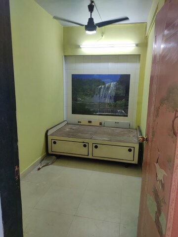Bedroom in 1 BHK Apartment at Bhandup East – for Rent