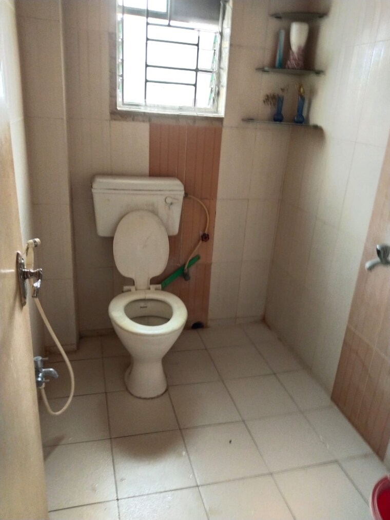 Bathroom, starlite-sunny-valley 3 Bedroom 1300 Sq.Ft. Apartment In Em Bypass Kolkata 9596011