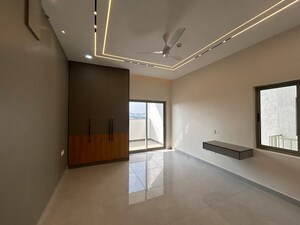 Room in 3 BHK Apartment at Hallmark Treasor, Narsingi – for Rent