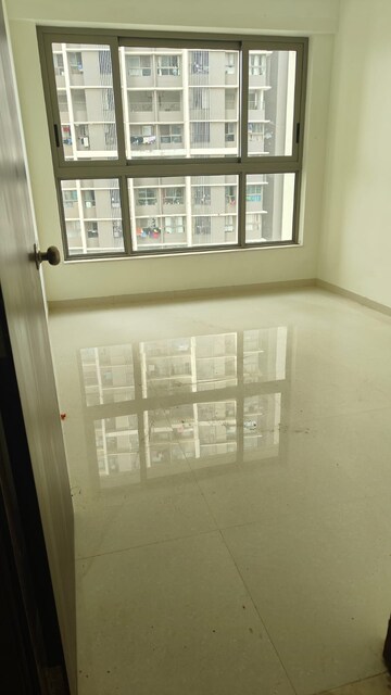 2 BHK Apartment For Rent in Kalpataru Paramount, Kapur Bawdi