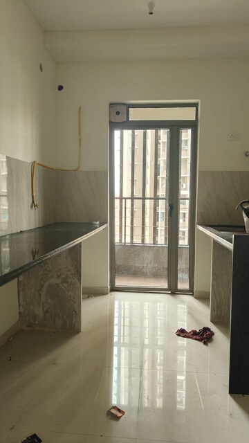 Kitchen in 2 BHK Apartment at Kalpataru Paramount, Kapur Bawdi – for Rent