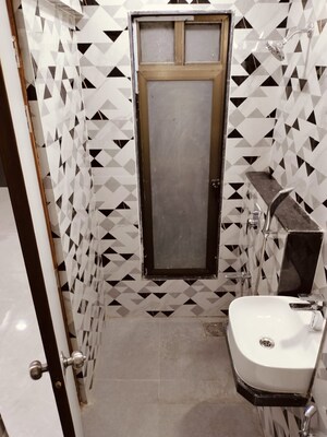 Team Area in 1 RK Apartment at Roha Vatika, Kurla East – for Rent