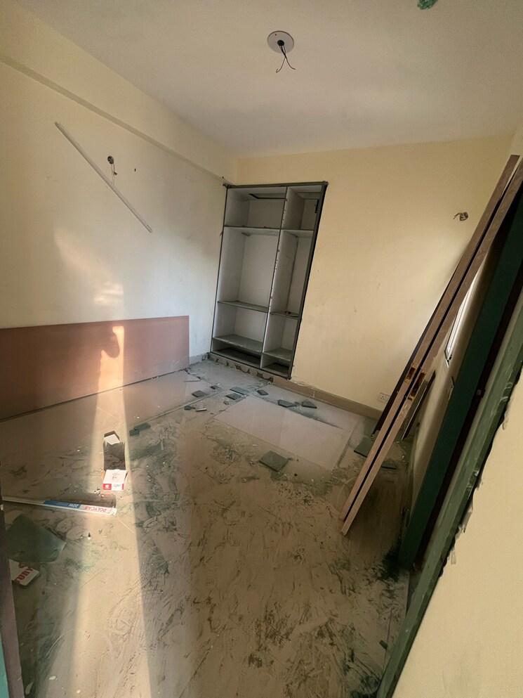 Room, amrapali-dream-valley 2 Bedroom 850 Sq.Ft. Apartment In Amrapali Dream Valley Greater Noida 9596067