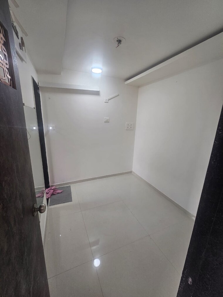 Bathroom, mayfair-the-view 1 Bedroom 400 Sq.Ft. Apartment In Vikhroli West Mumbai 9596056
