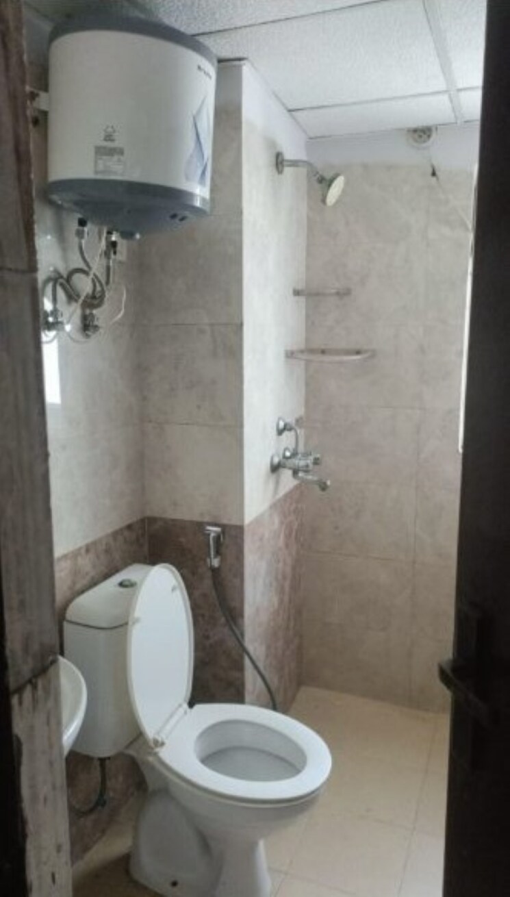 Bathroom, gaur-city-2-14th-avenue 2 Bedroom 955 Sq.Ft. Apartment In Sector 16c Greater Noida Greater Noida 9080609