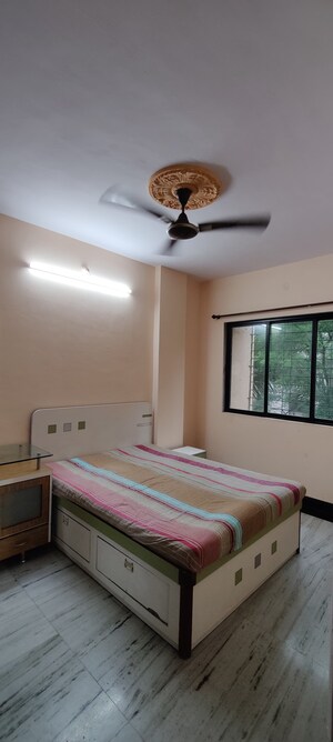 Bedroom in 2 BHK Apartment at Ghodbunder Road – for Rent