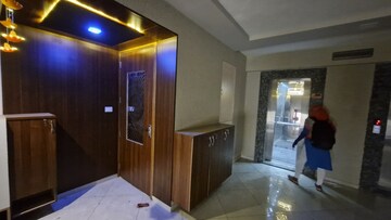 Lift in 3 BHK Apartment at Narol – for Rent