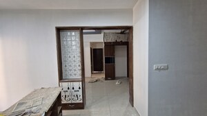Room in 3 BHK Apartment at Narol – for Rent