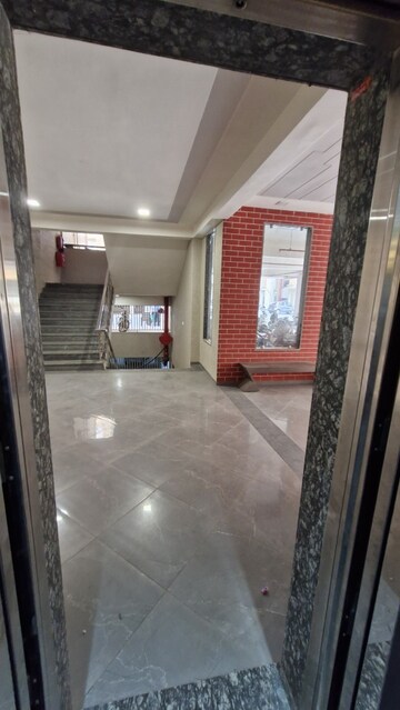 Room in 3 BHK Apartment at Narol – for Rent