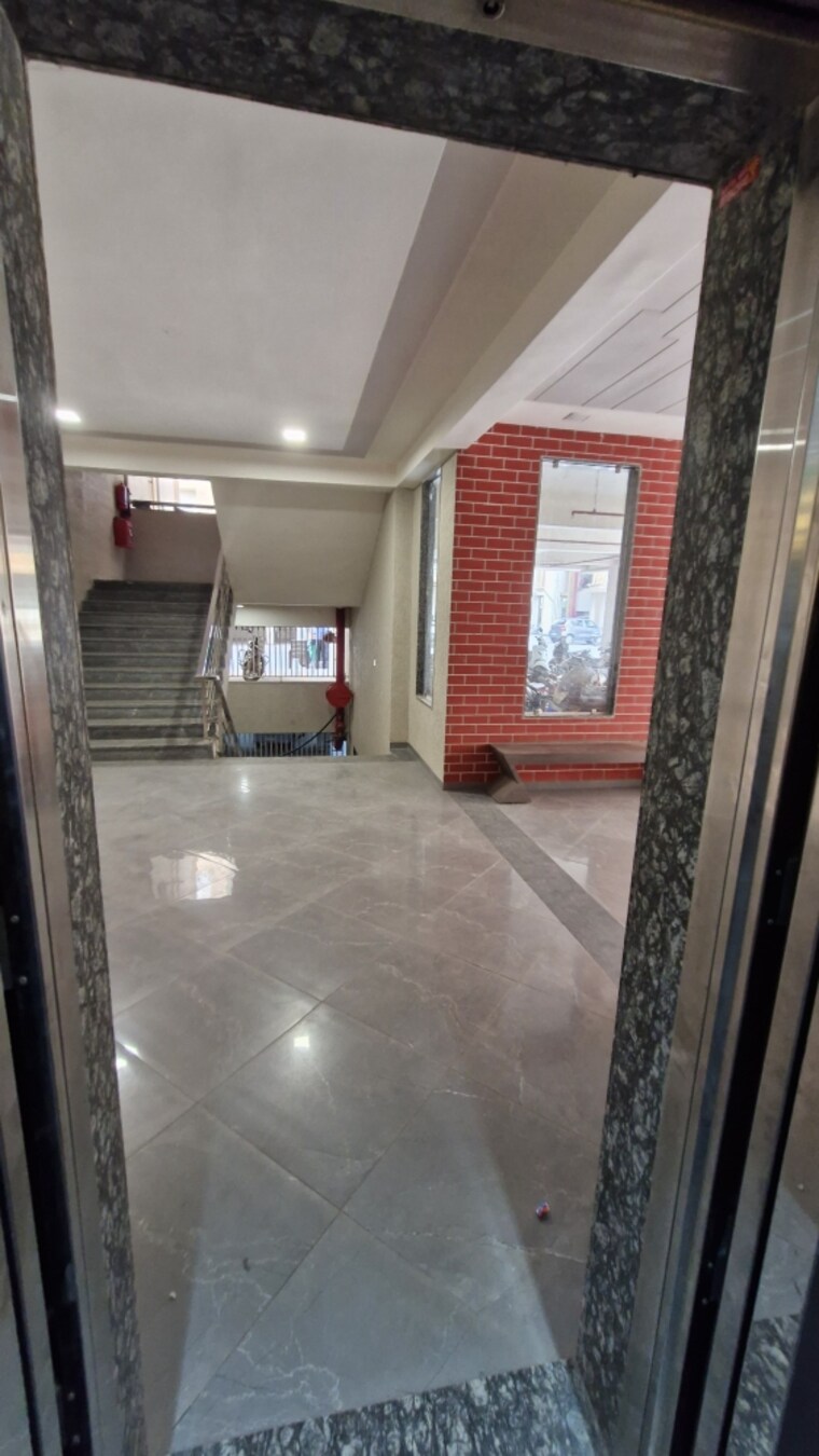 Room, narol 3 Bedroom 2300 Sq.Ft. Apartment In Narol Ahmedabad 9596117