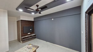 Room in 3 BHK Apartment at Narol – for Rent