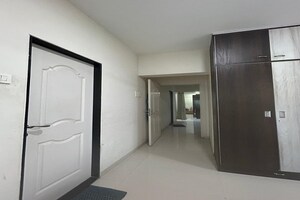 2 BHK Apartment For Rent in Mayfair Housing Hillcrest, Vikhroli West