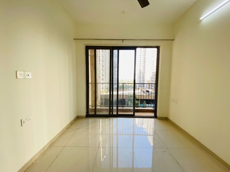 Room, runwal-my-city-phase-ii-cluster-05 1.5 Bedroom 530 Sq.Ft. Apartment In Dombivli East Thane 9596129