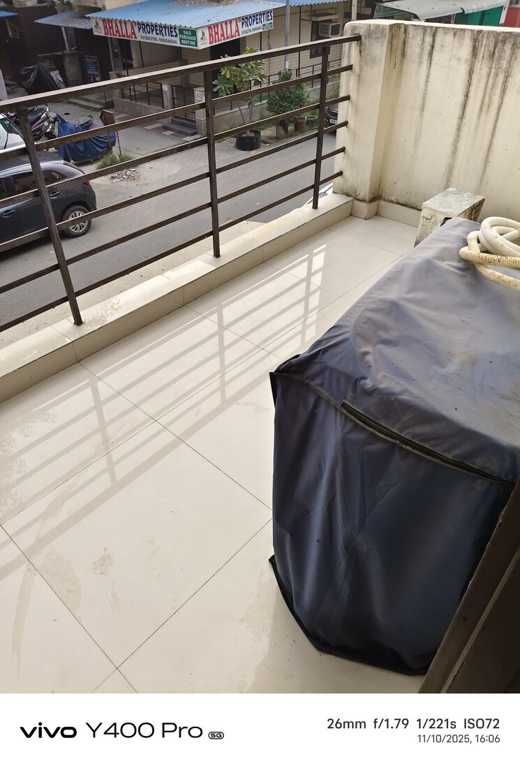 Balcony, dwarka 1 RK 250 Sq.Ft. Apartment In Dwarka Delhi 9596138