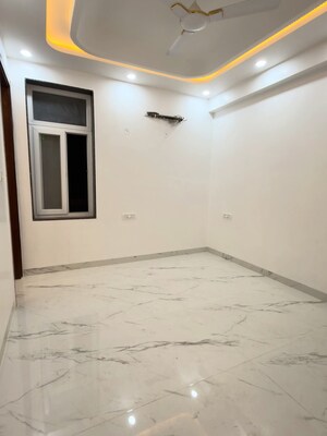 Room in 1 BHK Builder Floor at Sector 21 – for Rent