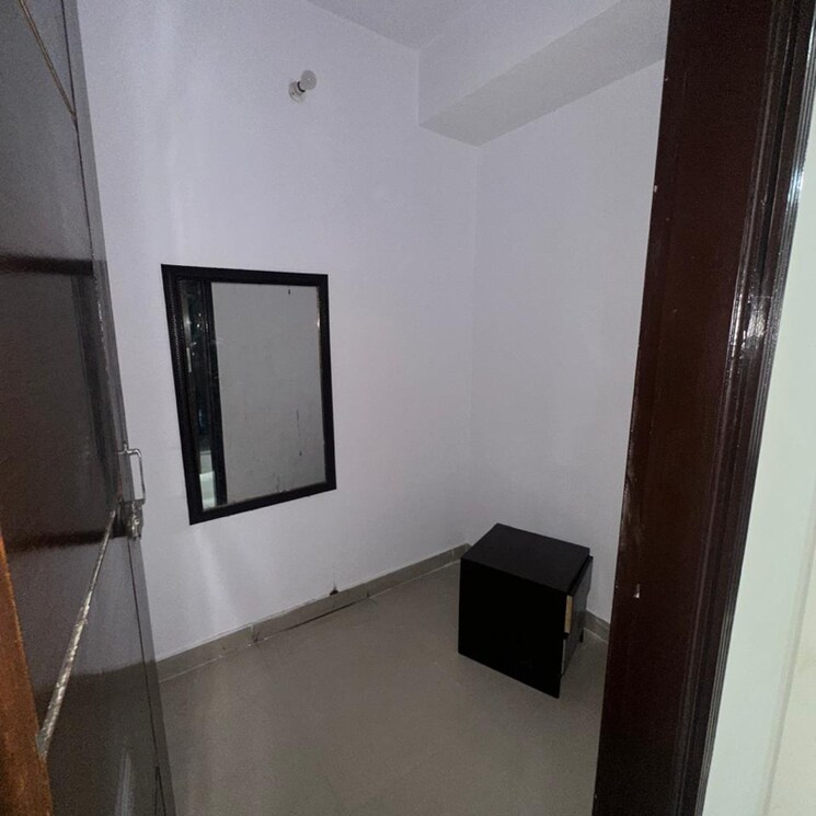 Bathroom, katwaria sarai 5 Bedroom 1600 Sq.Ft. Builder Floor In Katwaria Sarai Delhi 9596210