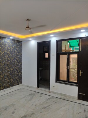 Building Lobby in 3 BHK Builder Floor at Govindpuri – for Sale
