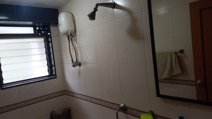 Bathroom, prabhadevi-chs 2 Bedroom 900 Sq.Ft. Apartment In Prabhadevi Mumbai 9596264