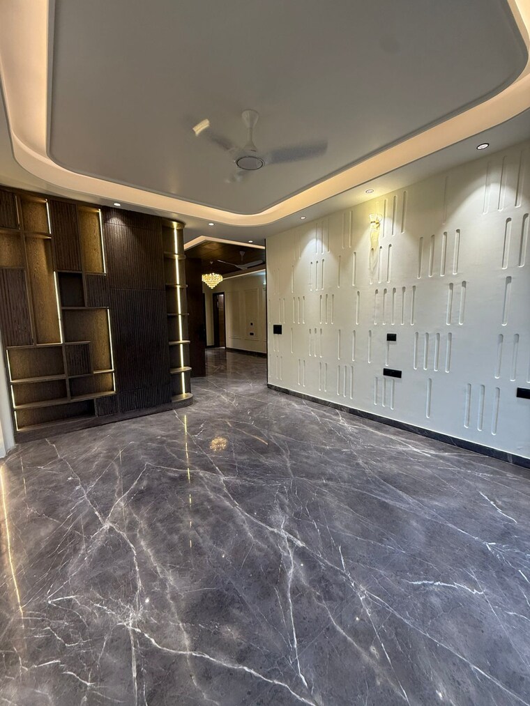 Kitchen, dlf-atria 3 Bedroom 1935 Sq.Ft. Builder Floor In Dlf Phase ii Gurgaon 9596272