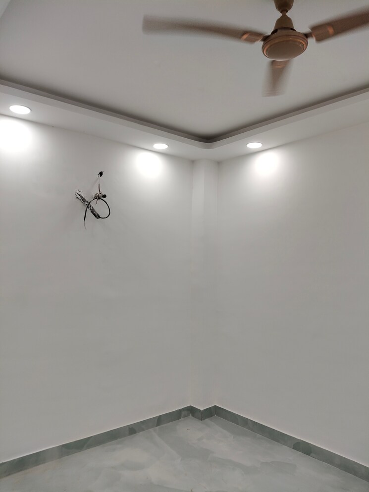 Room, govindpuri 1 Bedroom 368 Sq.Ft. Builder Floor In Govindpuri Delhi 9596265